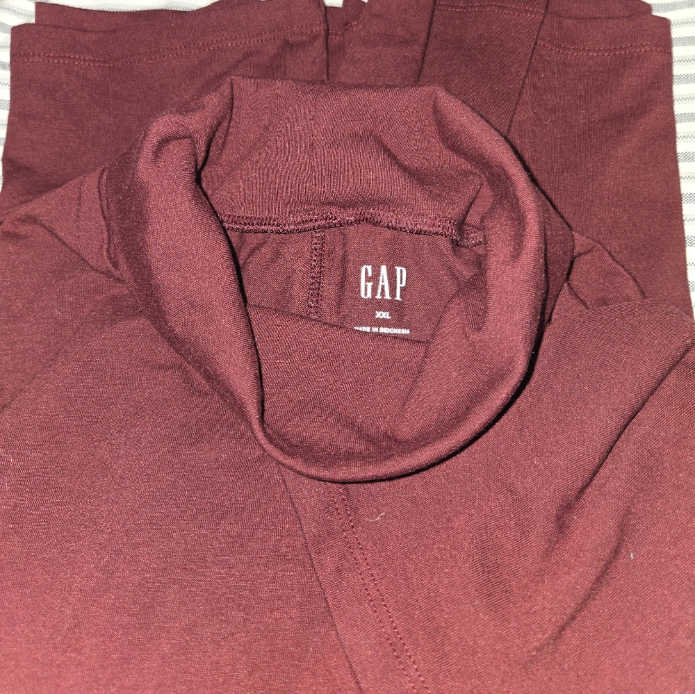 GAP XXL burgundy turtle neck